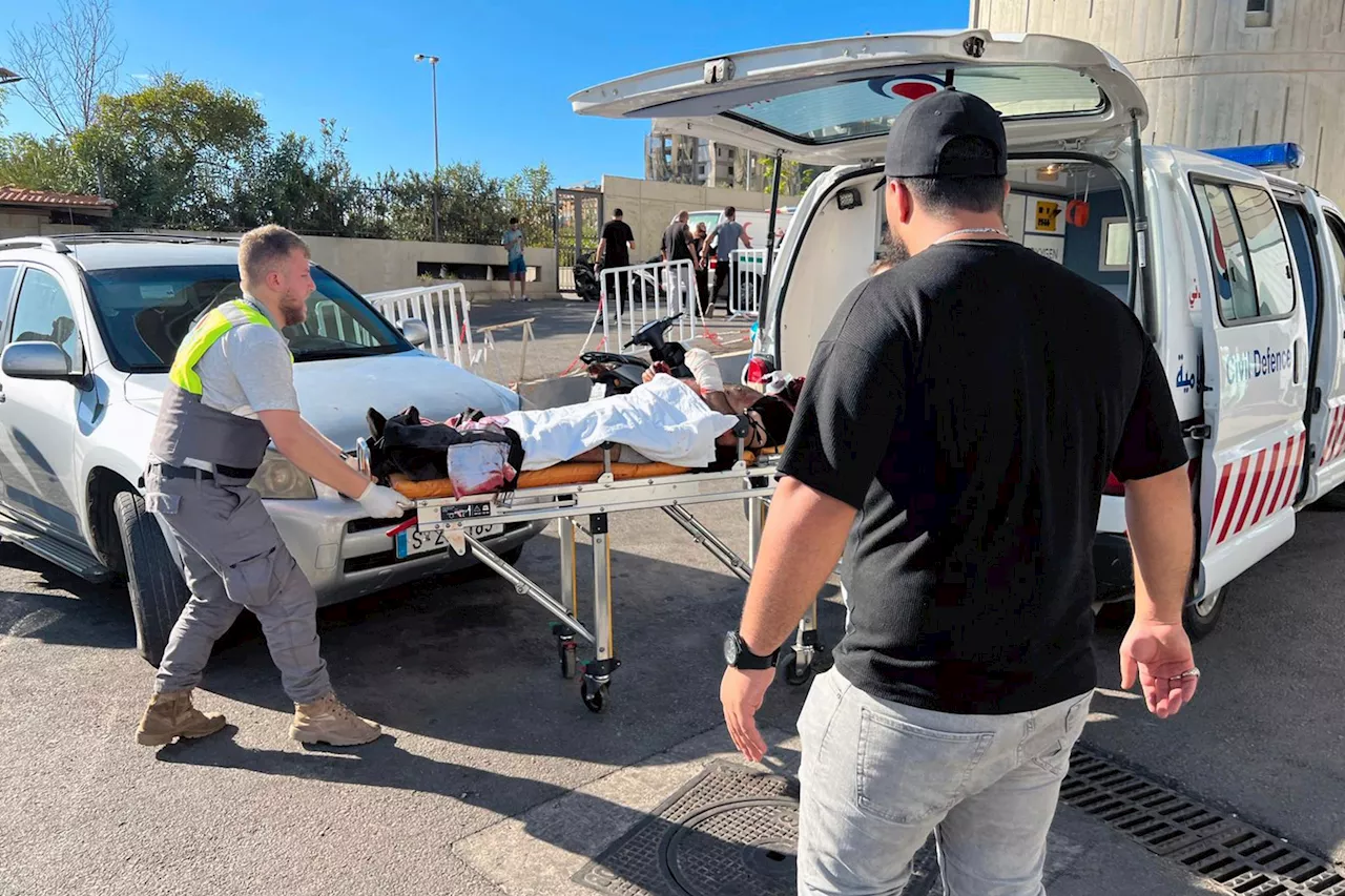 Hunder av Hizbollah-medlemmer skadet etter eksplosjoner i personsøkere