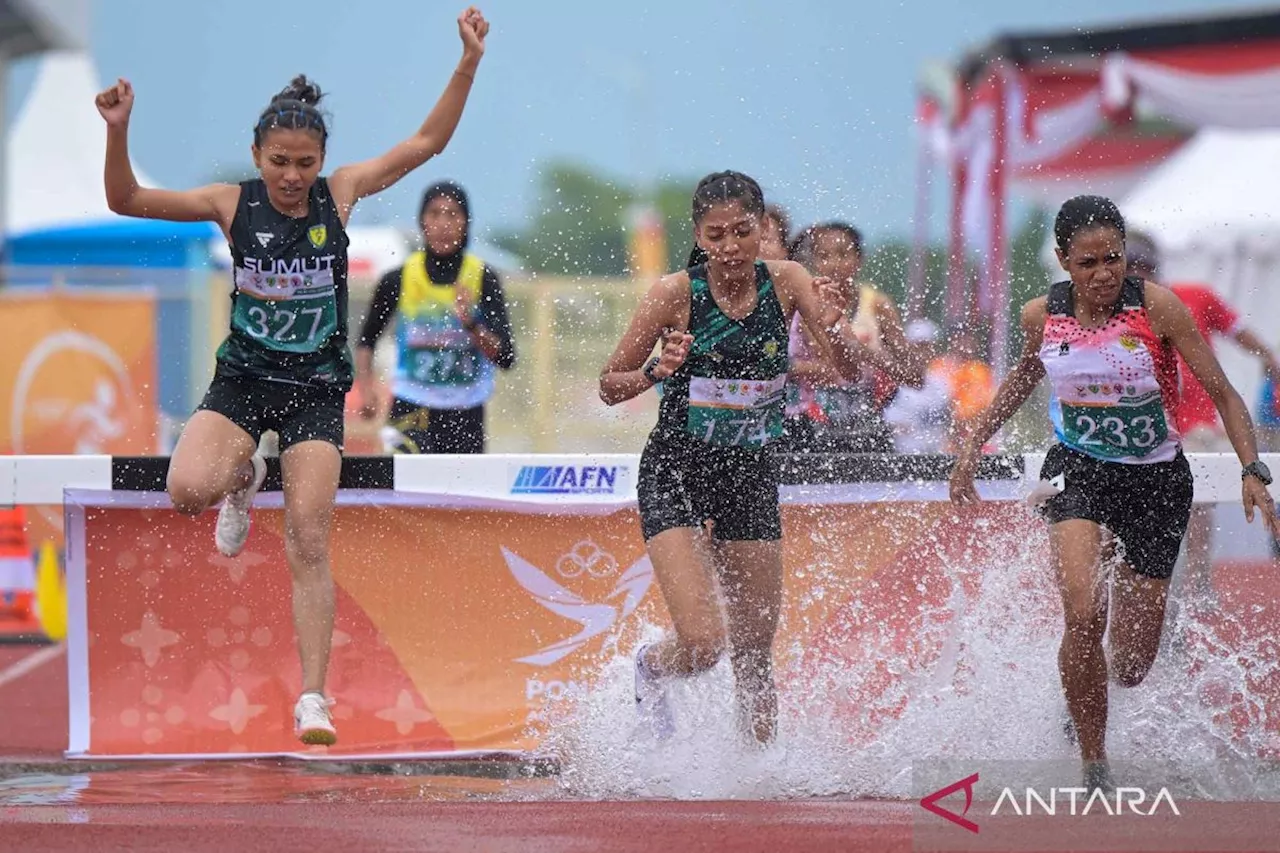 PON XXI Aceh-Sumut: Perjuangan atlet lari pada final lari halang rintang 3.000 meter putri