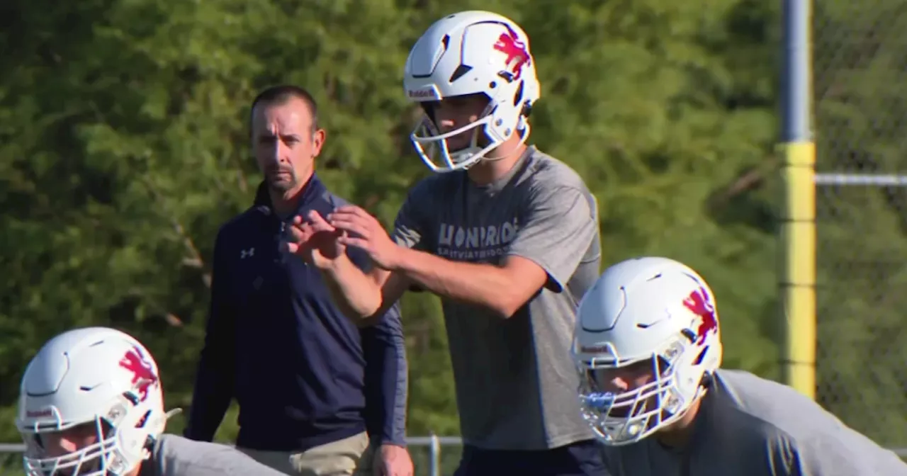 Brother of Chicago Bears' Cole Kmet stars as quarterback at St. Viator High School