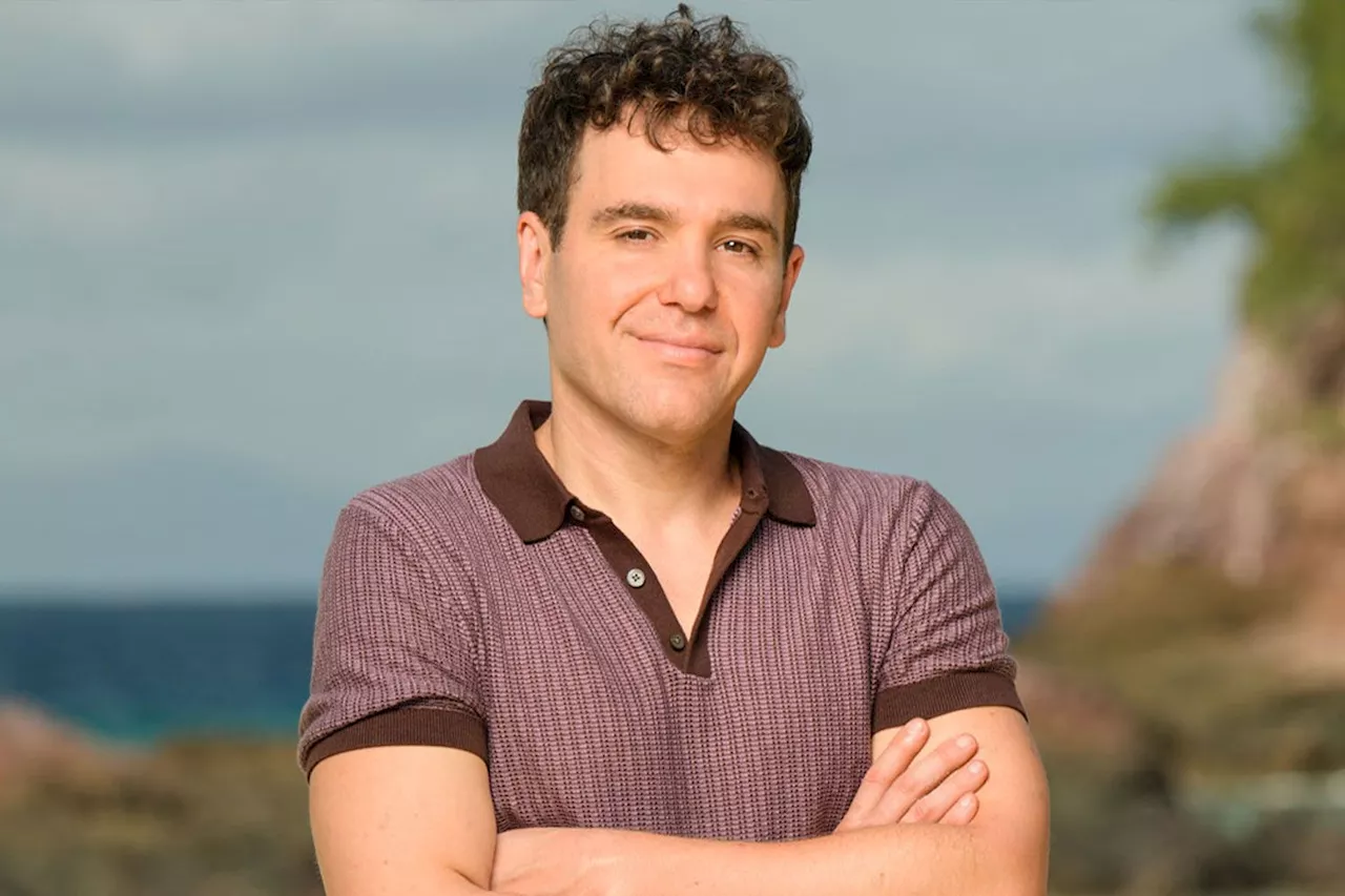 Jeff Probst says Jon Lovett is one of the greatest storytellers ever on Survivor