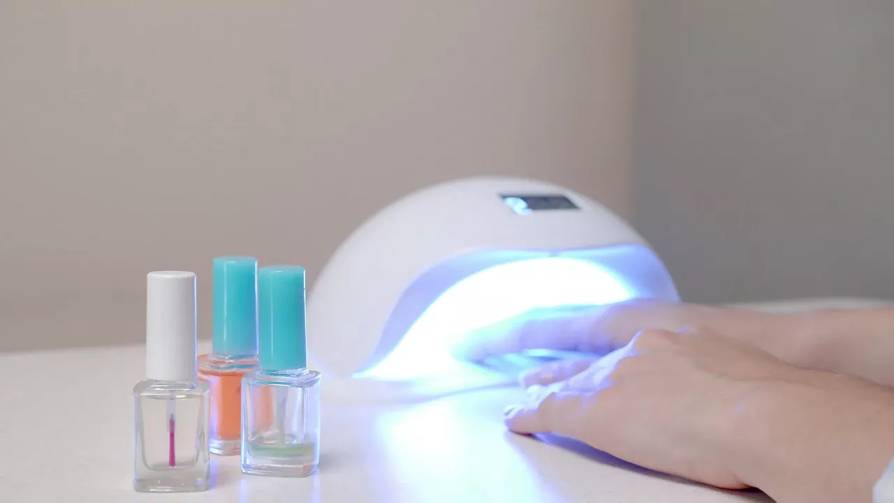 8 Best UV Lamp for Gel Nails, Tested and Reviewed 2024