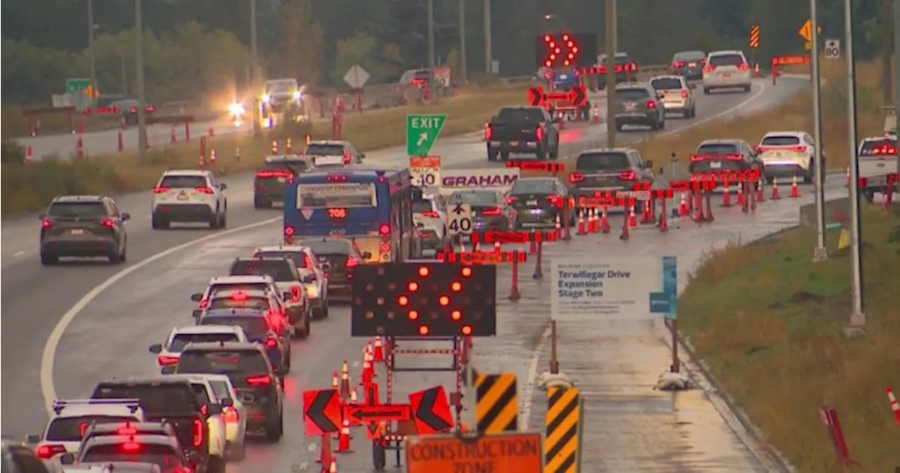 Back-to-school traffic, more drivers leading to Edmonton construction zone slowdowns