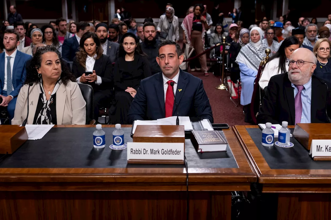 U.S. senator accuses Muslim advocate of supporting extremism in hearing on hate