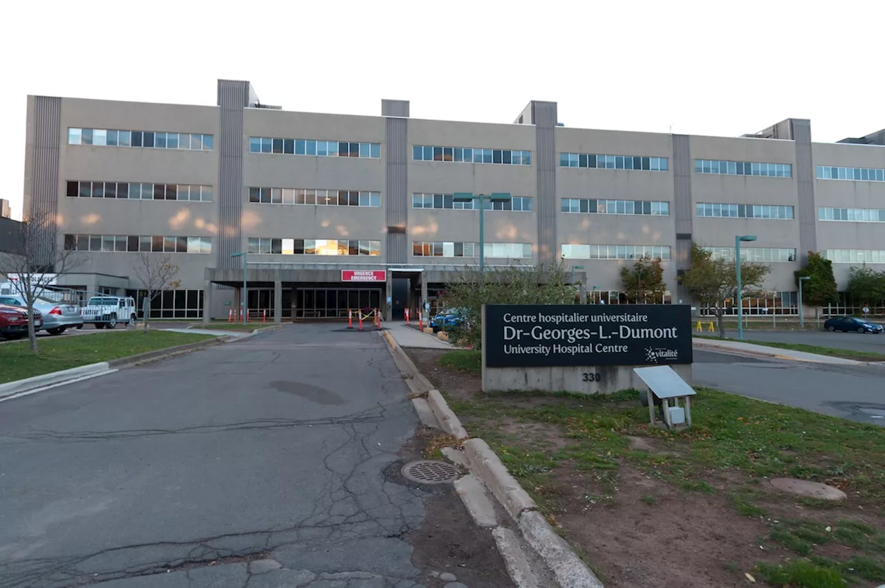 Watchdog calls out New Brunswick health authority for refusing to release costly travel nurse contracts