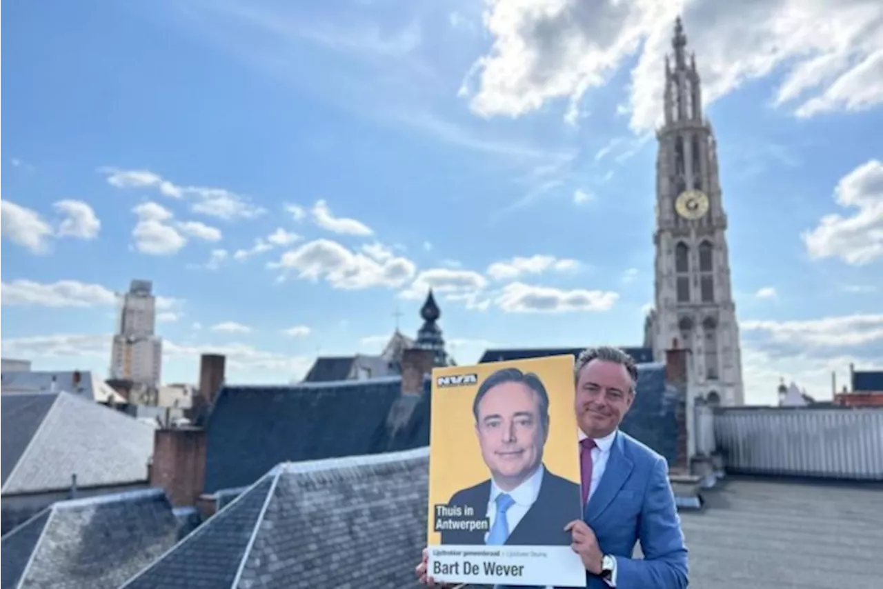 Burgemeester Bart De Wever doet oproep: “Bouw gele muur tegen het rode gevaar”