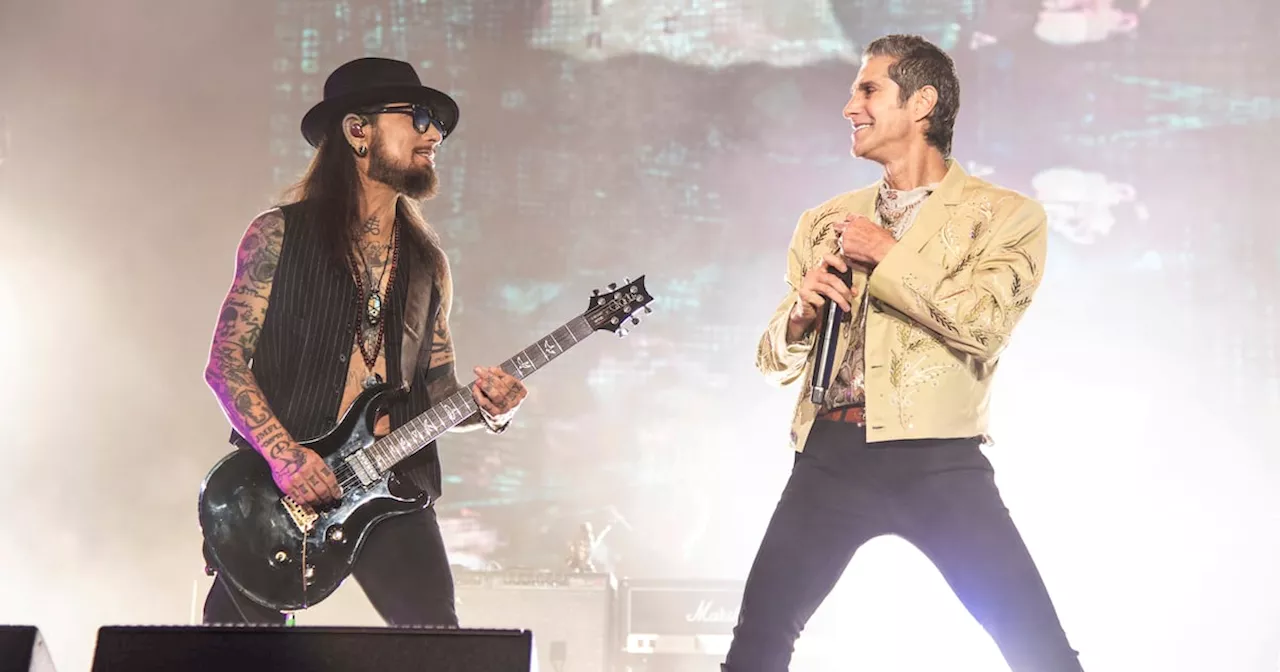 Jane’s Addiction cancels tour after onstage fight in Boston