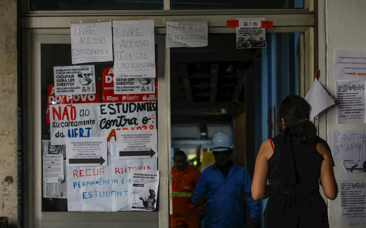 Justiça dá prazo de 24 horas para que alunos desocupem prédios da Uerj