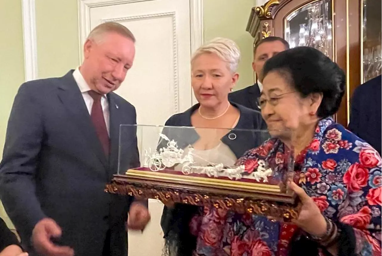 Megawati Soekarnoputri Diterima Makan Siang oleh Gubernur Saint Petersburg