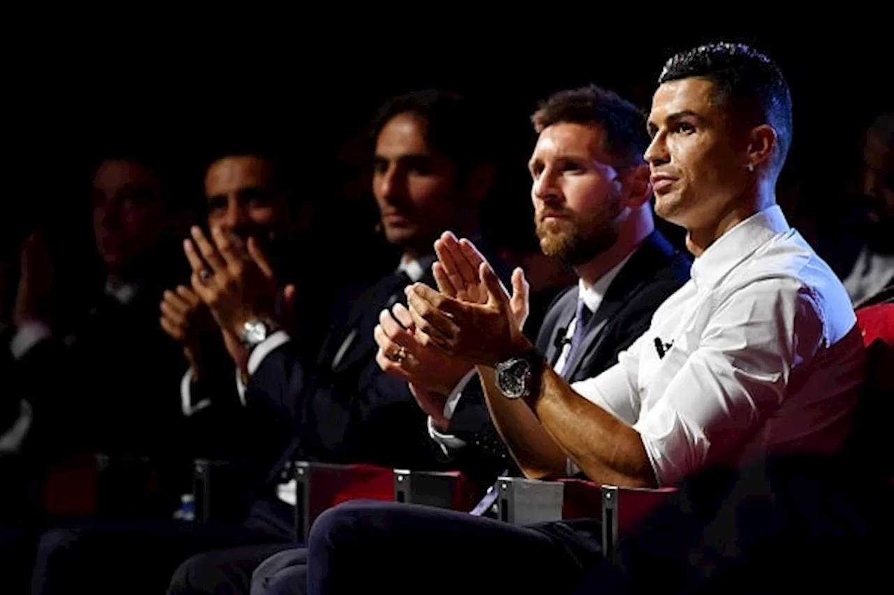 CR7 & Messi go 'head-to-head' in 100m race simulator