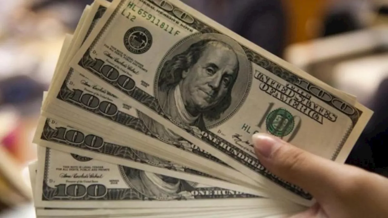 Dólar sube en México tras mejor desempeño de ventas minoristas en Estados Unidos