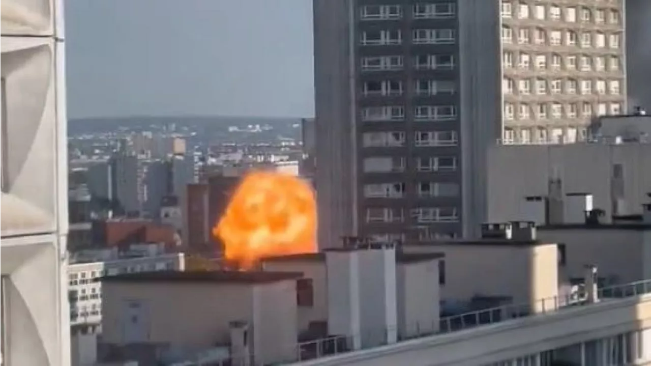 « Une boule de feu » : vent de panique à Paris après deux fortes explosions dans un immeuble