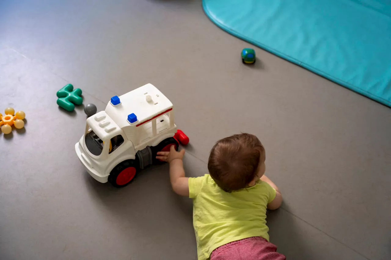 « Les crèches sont devenues des halls de gare » : Victor Castanet publie son nouveau livre-enquête