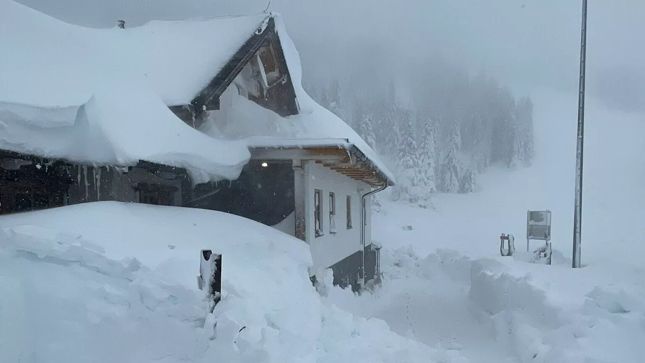 Orzeitiger Wintereinbruch bringt Schnee Chaos in Lackenhof