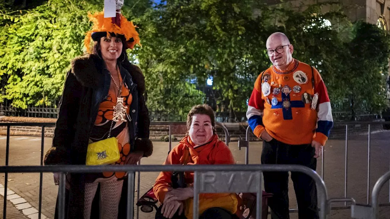 Eerste Oranjefans staan al langs de route • Laatste voorbereidingen in Den Haag