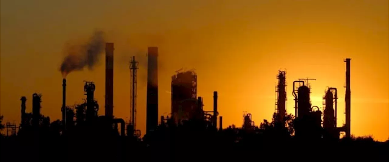 Chinese Refineries Go Bankrupt Amid Plummeting Margins