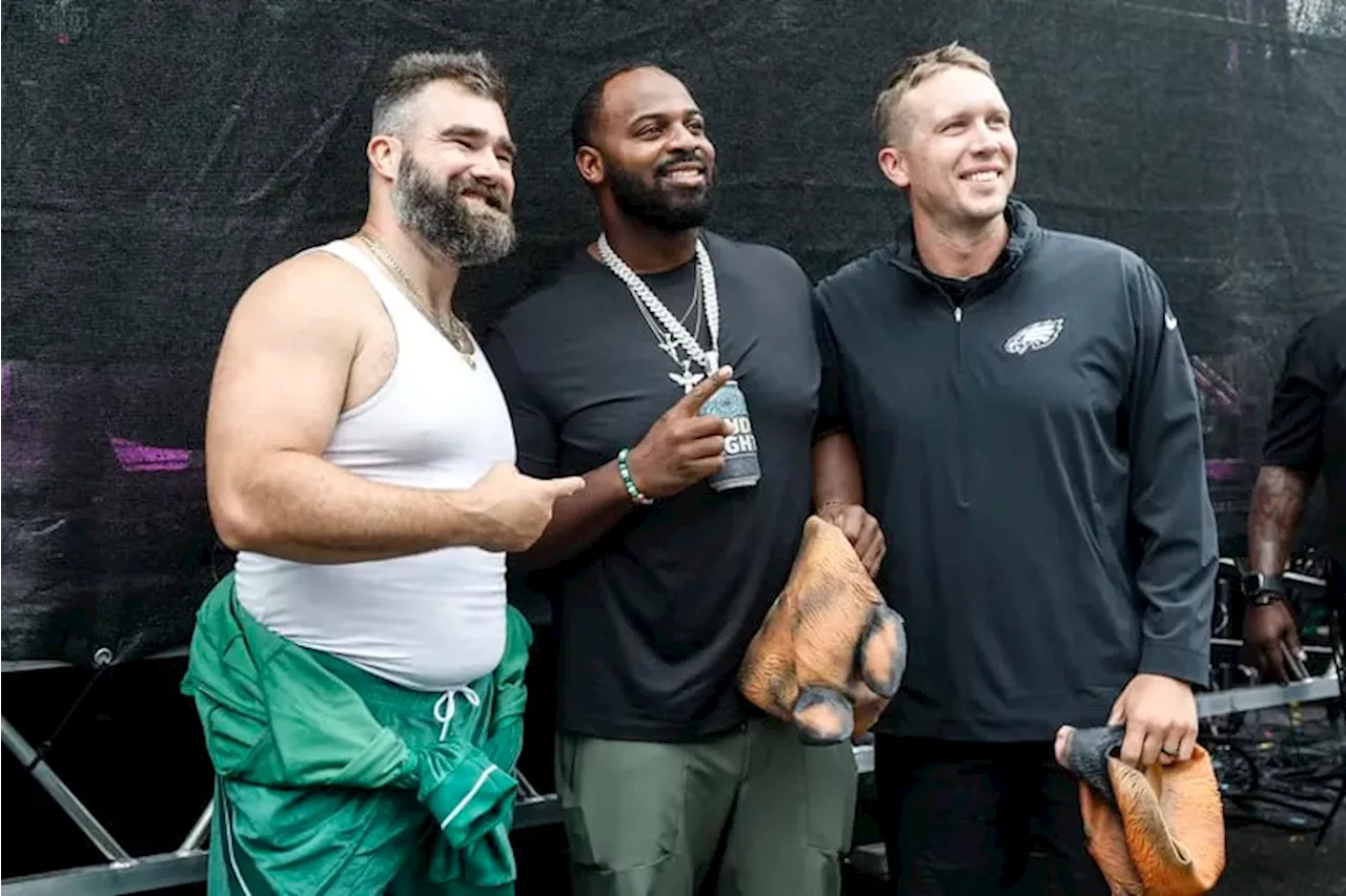 Fletcher Cox, Eagles fans celebrate Nick Foles’ retirement: ‘Everybody in Philadelphia loves Nick Foles’