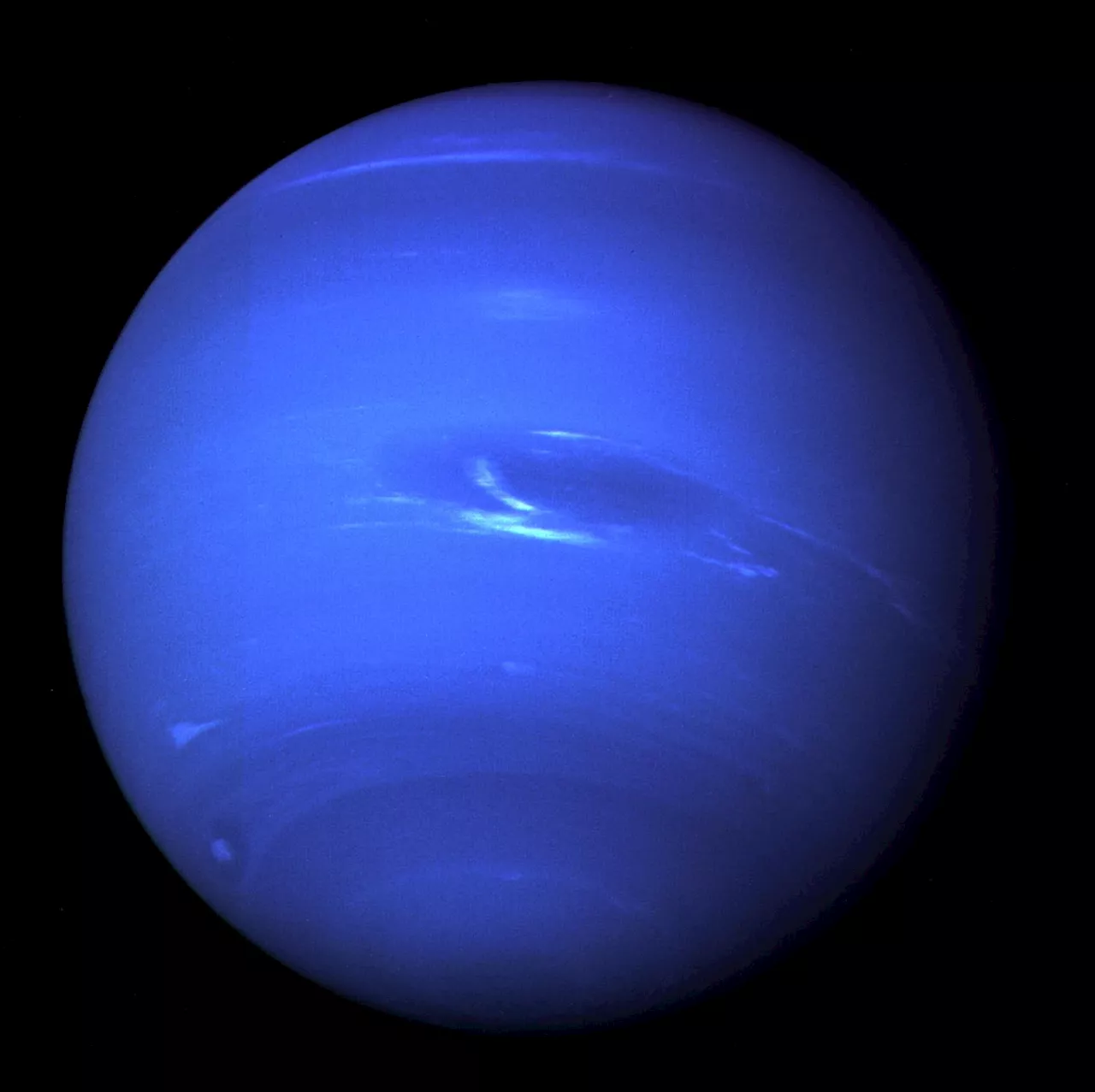 Astronomers discover new feature in exoplanet distribution that's between the Neptunian Desert and Savanna