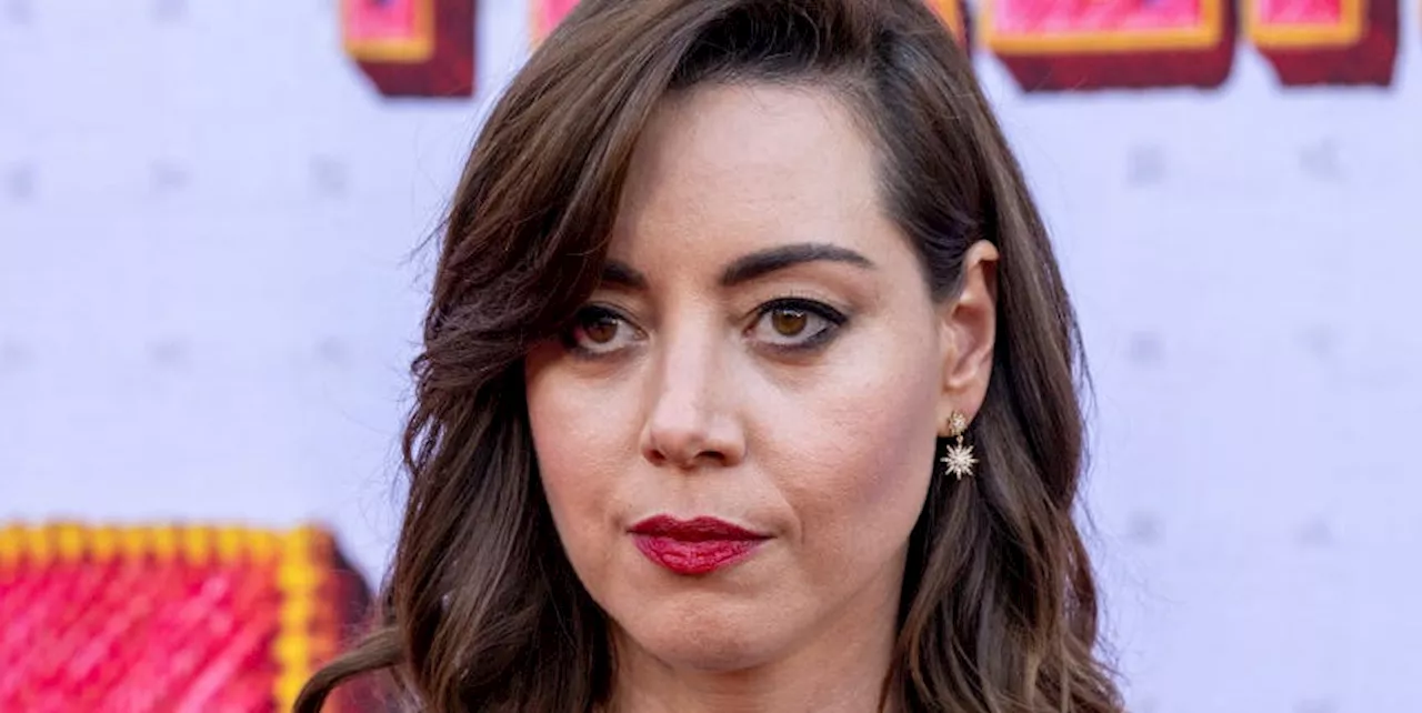 Aubrey Plaza, 40, Recalls Having a Stroke at Age 20 and Being ‘Briefly’ Paralyzed