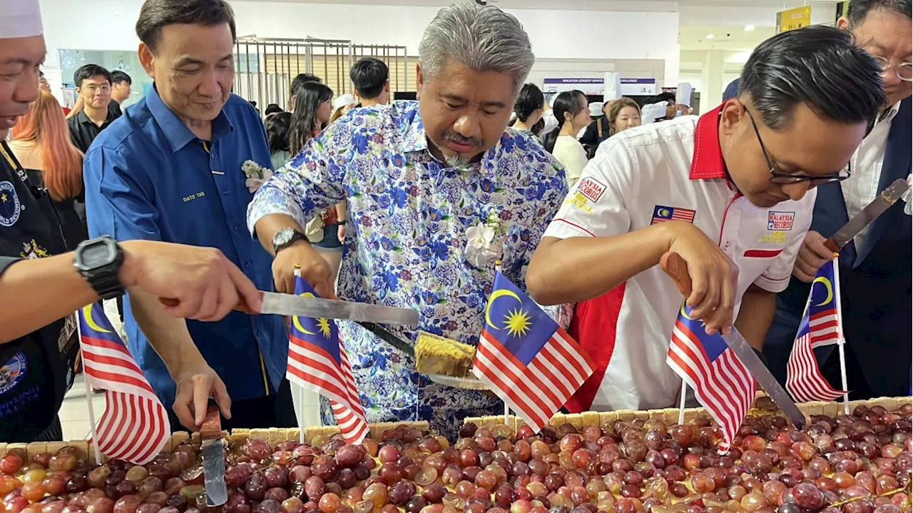 Malaysia Day marked with record-breaking 24m-long cake in Johor