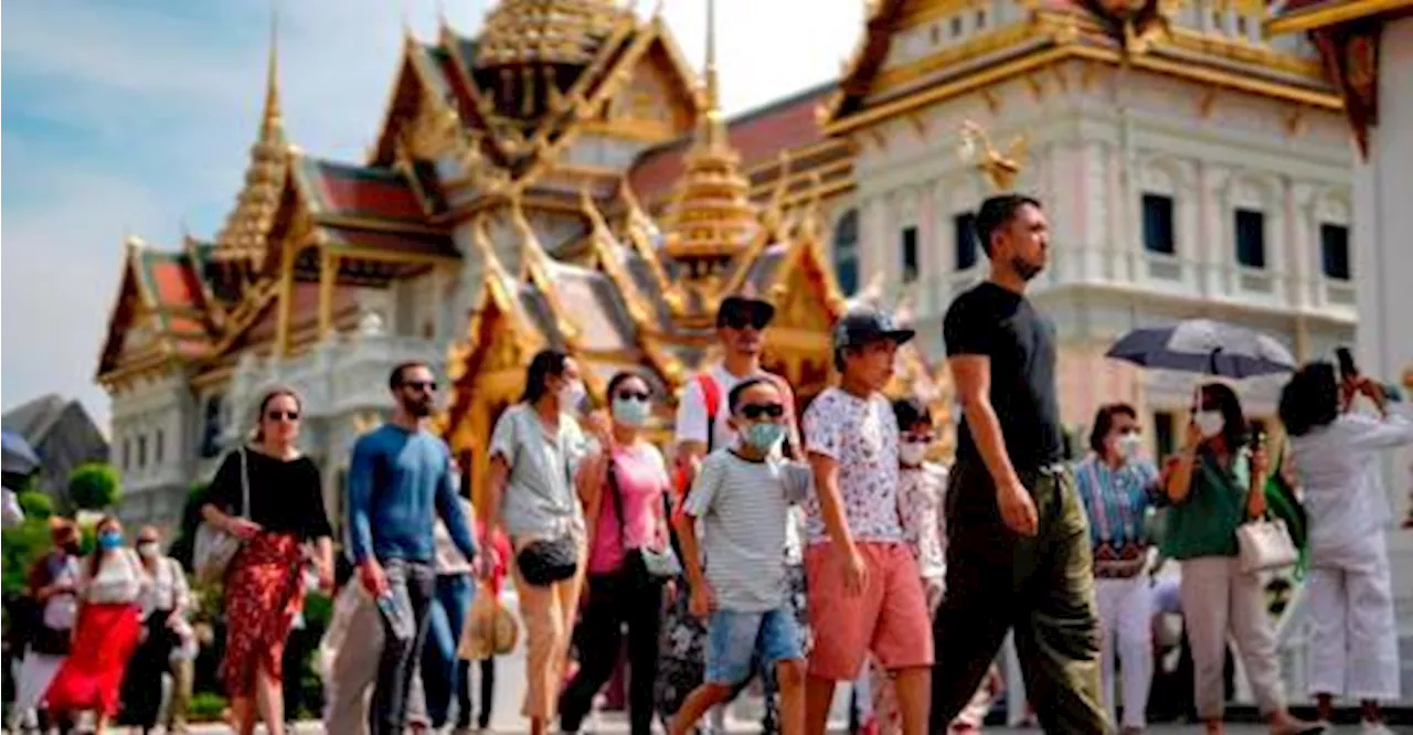 Malaysians flock to Southern Thailand for long weekend, pumping over 1 billion Baht into local economy