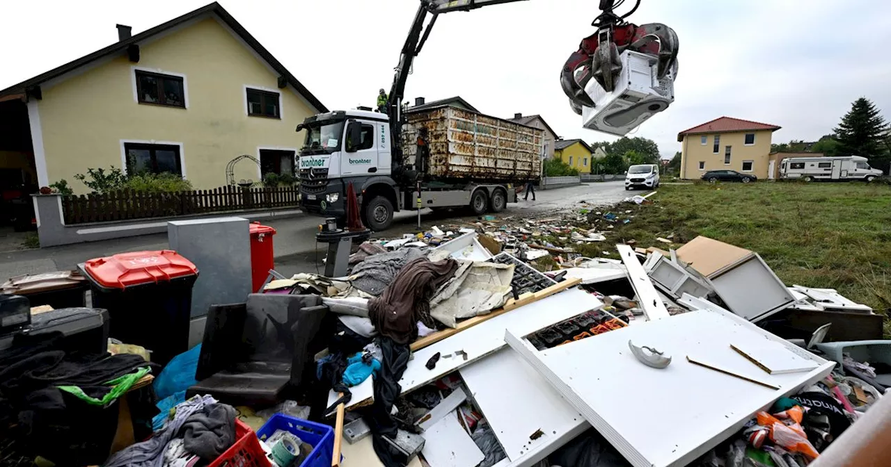 Aufräumen nach Hochwasser-Katastrophe in Niederösterreich