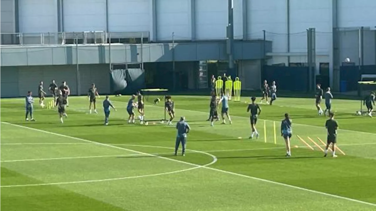 Il Manchester City aspetta l'Inter, le immagini della rifinitura di Guardiola: out solo Bobb