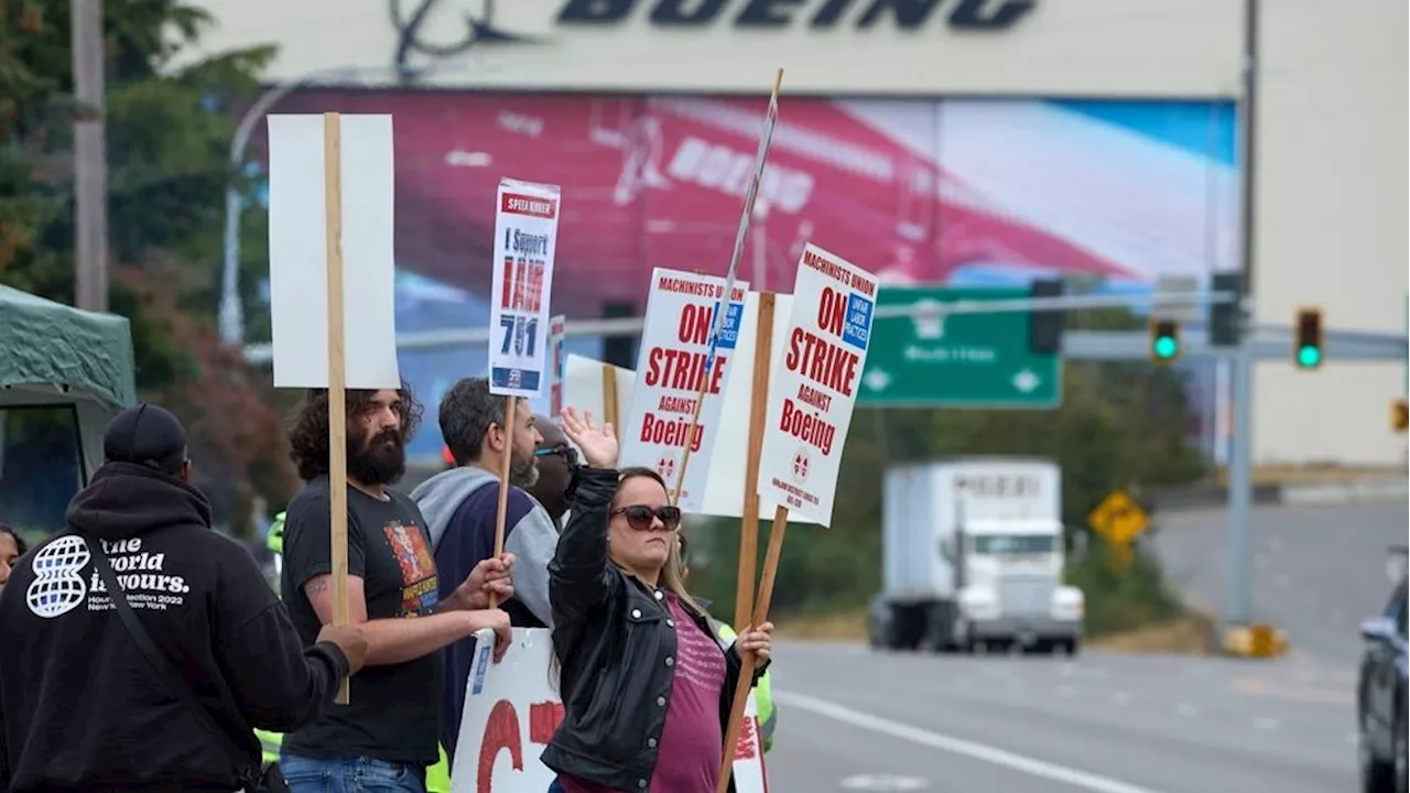 Security guard pulls gun on striking Boeing machinists amid tense contract dispute