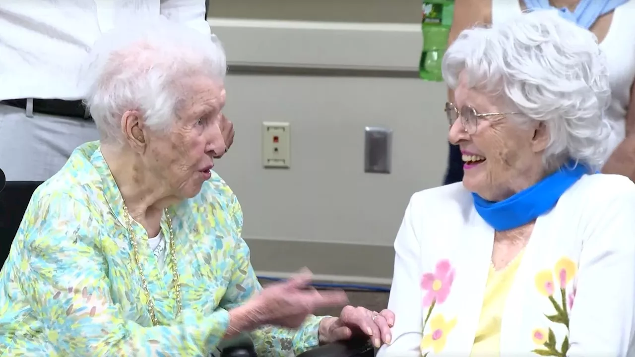 102-year-old twin sisters celebrate birthday together