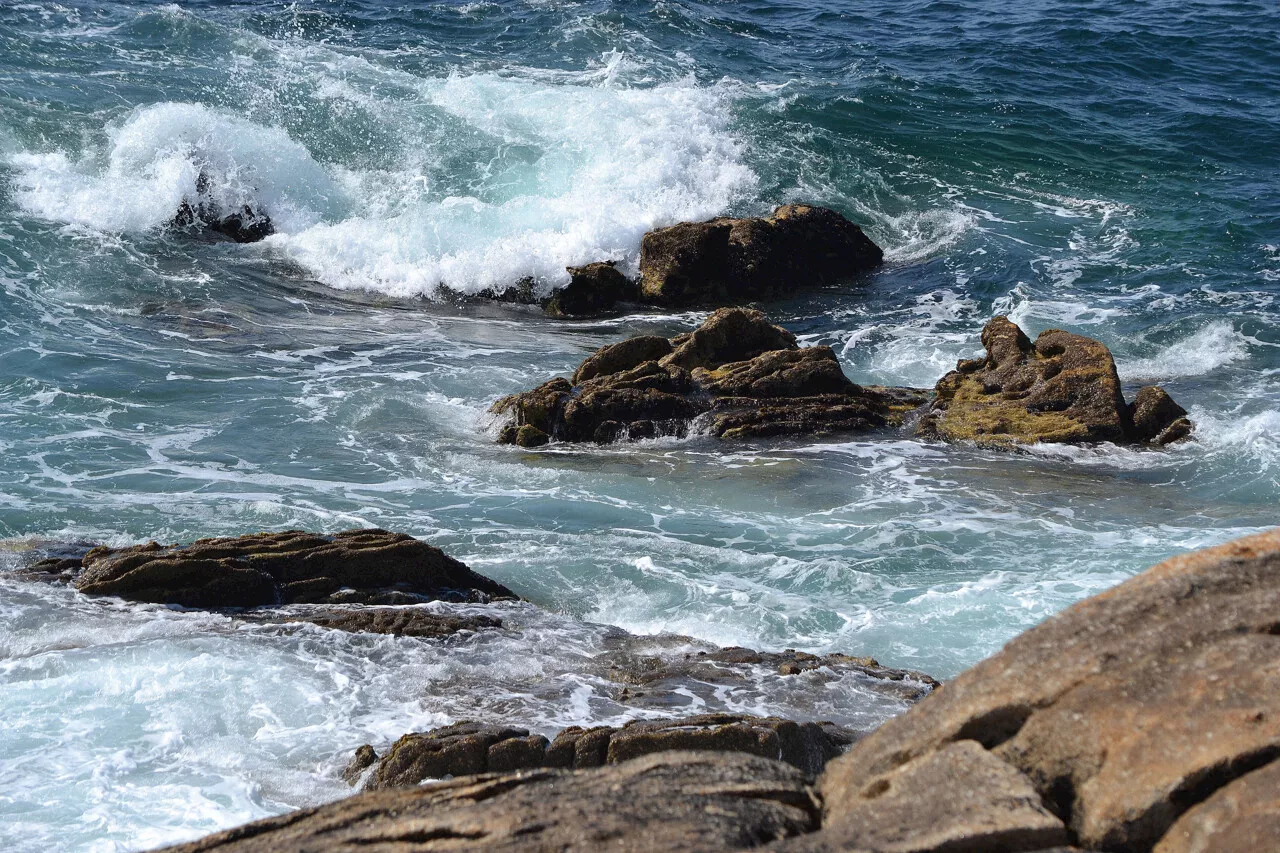 Ça va durer plusieurs jours : alerte aux vagues dangereuses dans les Pyrénées-Orientales