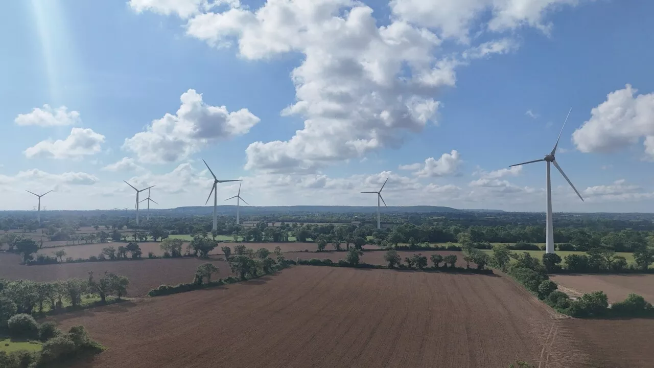 Cette ferme éolienne s’agrandit, les habitants de la Manche invités à investir