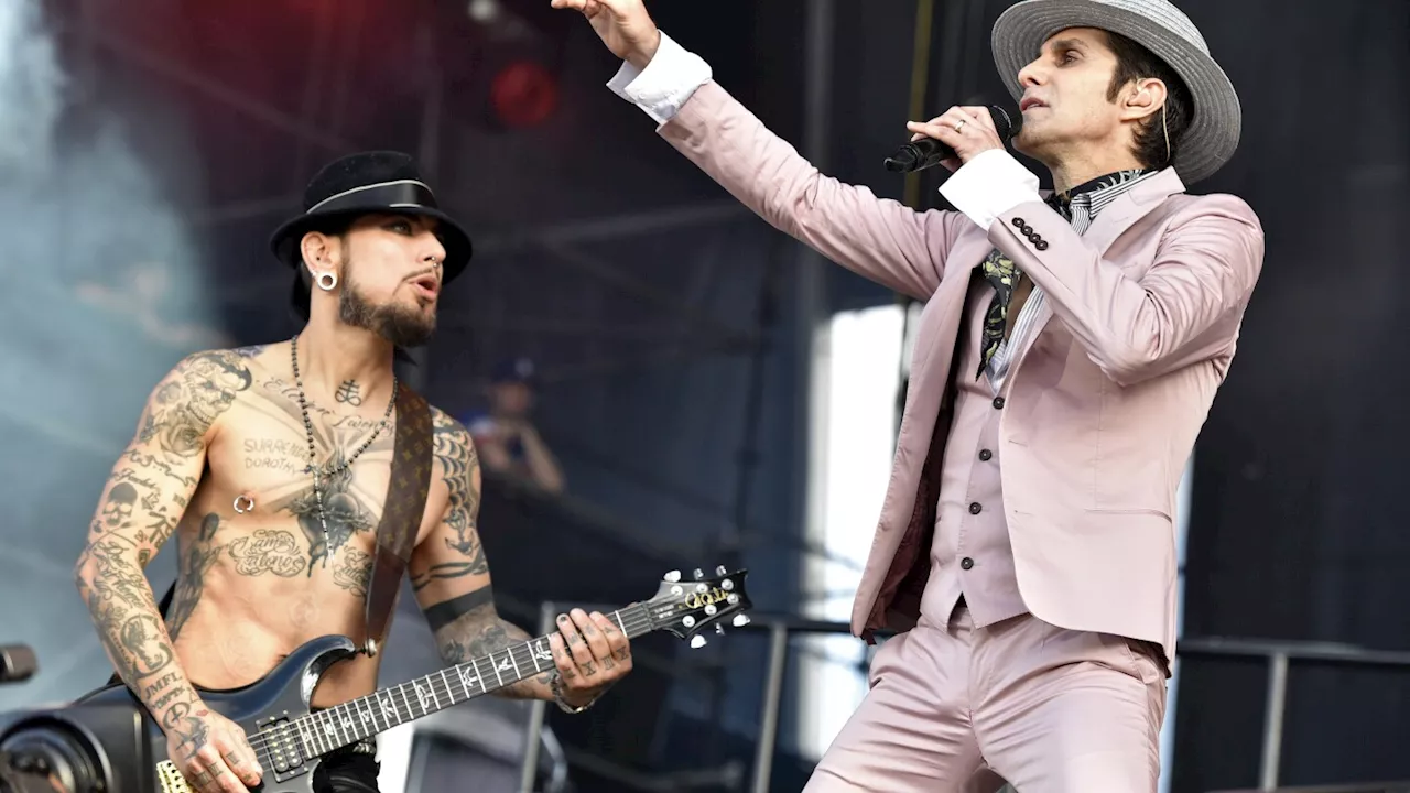 Jane's Addiction cancels its tour in the wake of an onstage scuffle