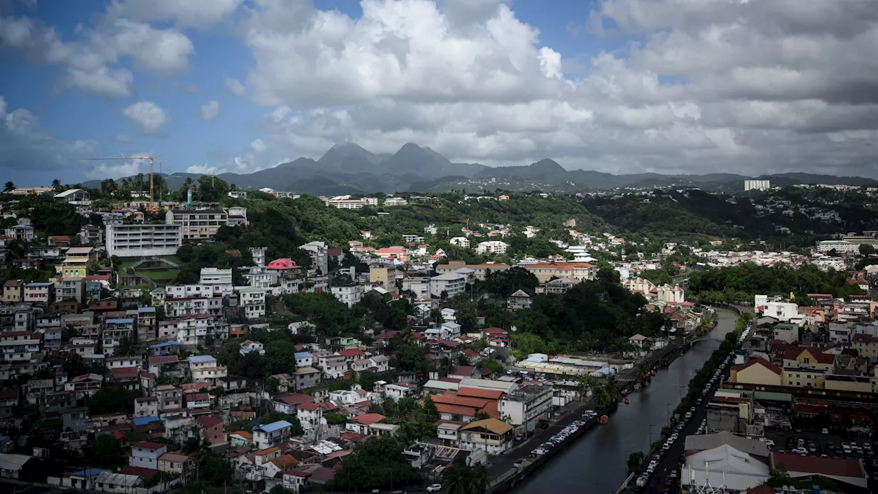 Violences en Martinique: couvre-feu décrété dans certains quartiers de Fort-de-France