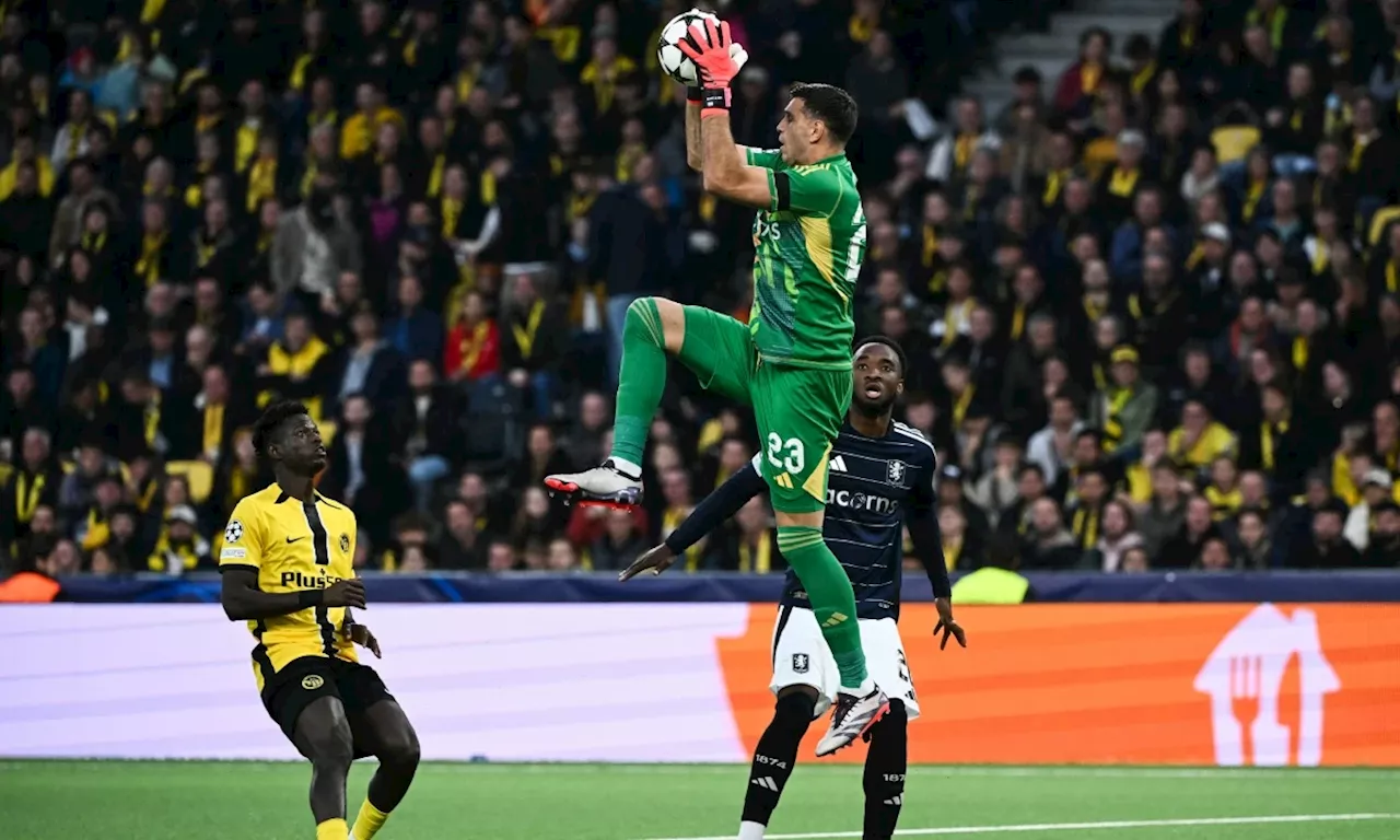 No solo pasa en Colombia: chiflada monumental al Dibu Martínez en pleno partido