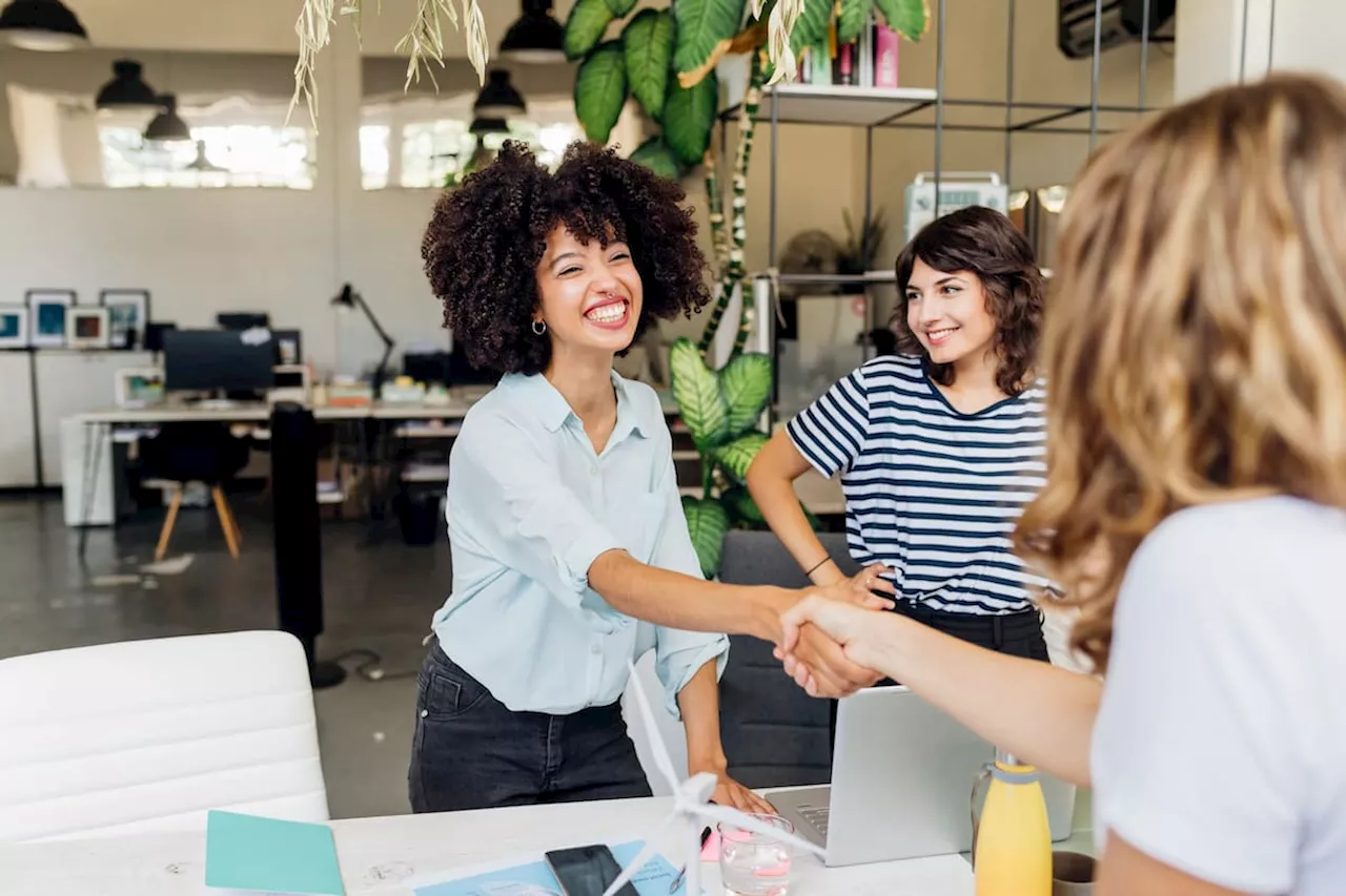 En Antioquia hay oportunidades de empleo y formación para 3.000 mujeres y jóvenes