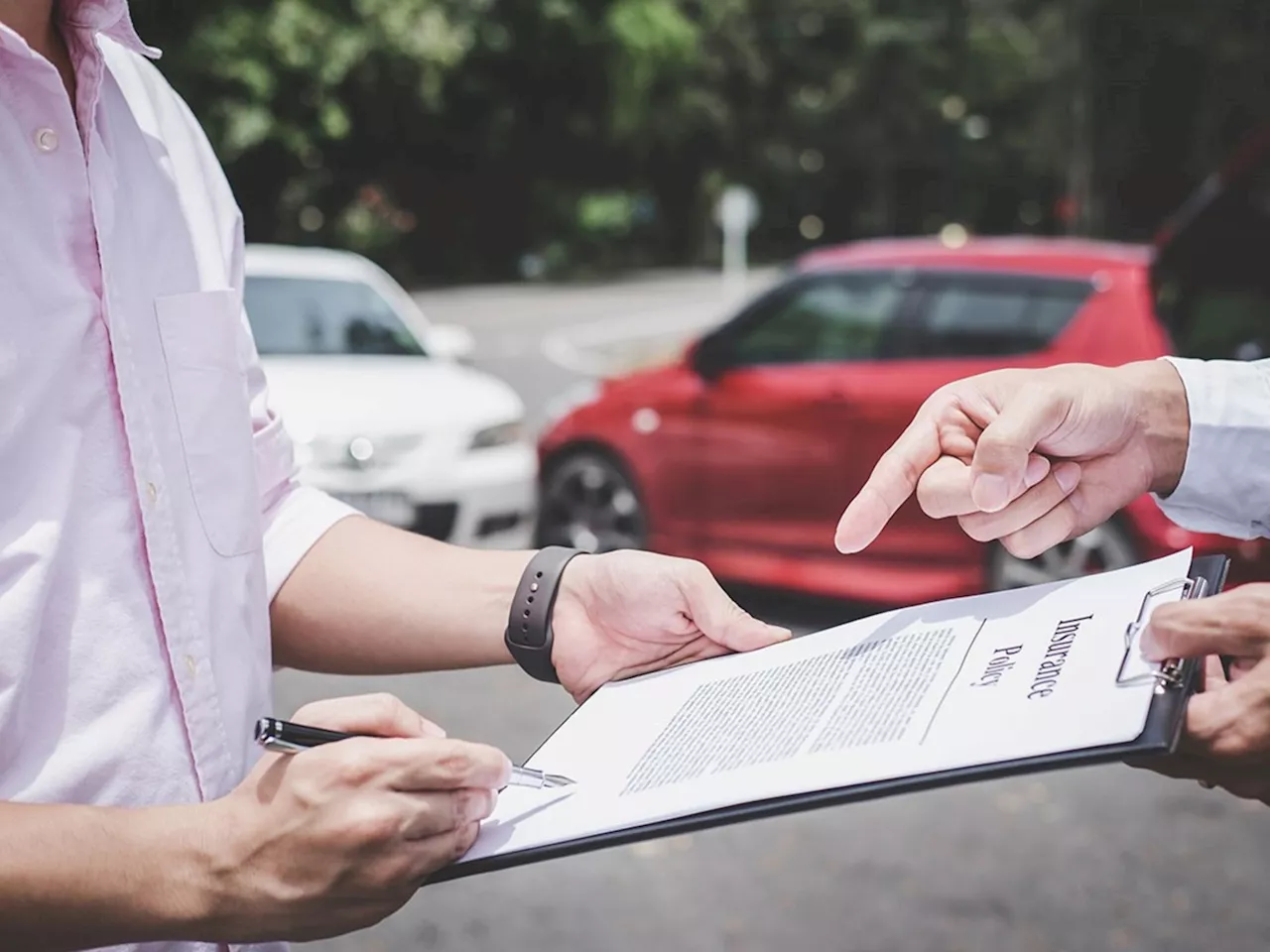 Autos usados: los peligros de no completar la transferencia de manera inmediata