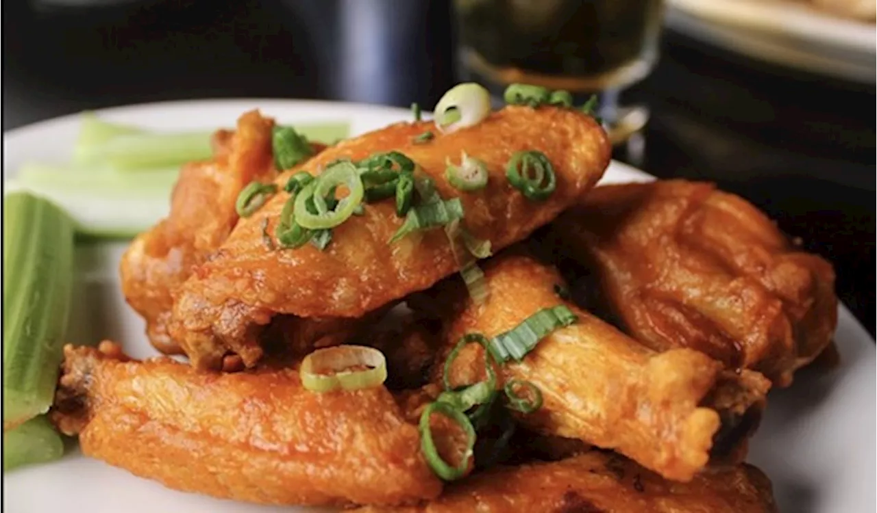 42 Places to Score $7 Deals During Cleveland Wing Week