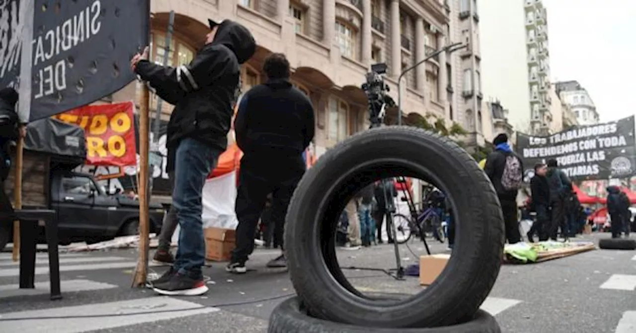 Bridgestone, Fate y Pirelli, paralizadas por un nuevo reclamo del gremio del neumático