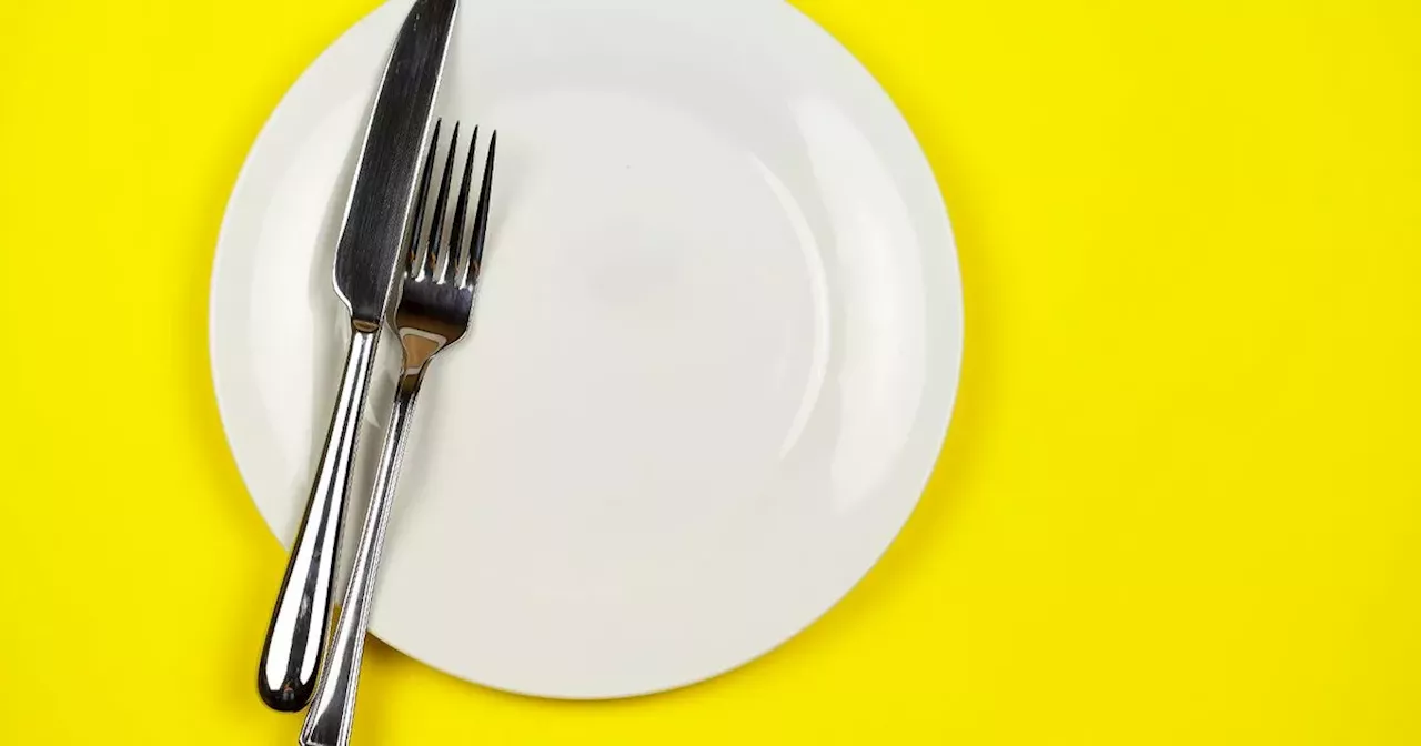 Cleaning expert shares easy way to remove 'unsightly' grey marks on plates