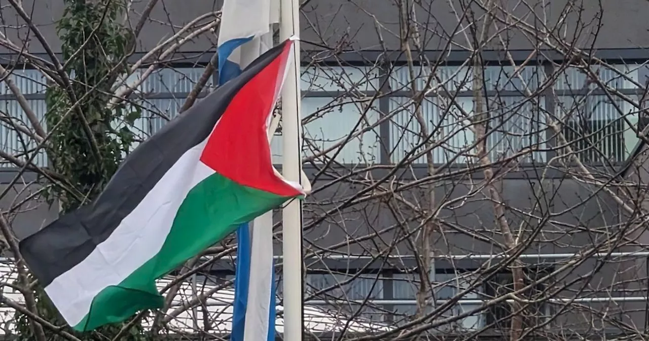 Thousands sign petition to remove Palestine flag at Renfrewshire Council's HQ