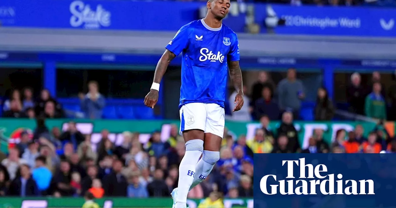 Southampton add to Everton woes in Carabao Cup shootout amid fan rancour