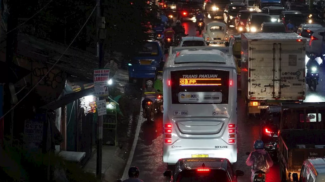 Dua Kutub Berlawanan di Seputar Biskita