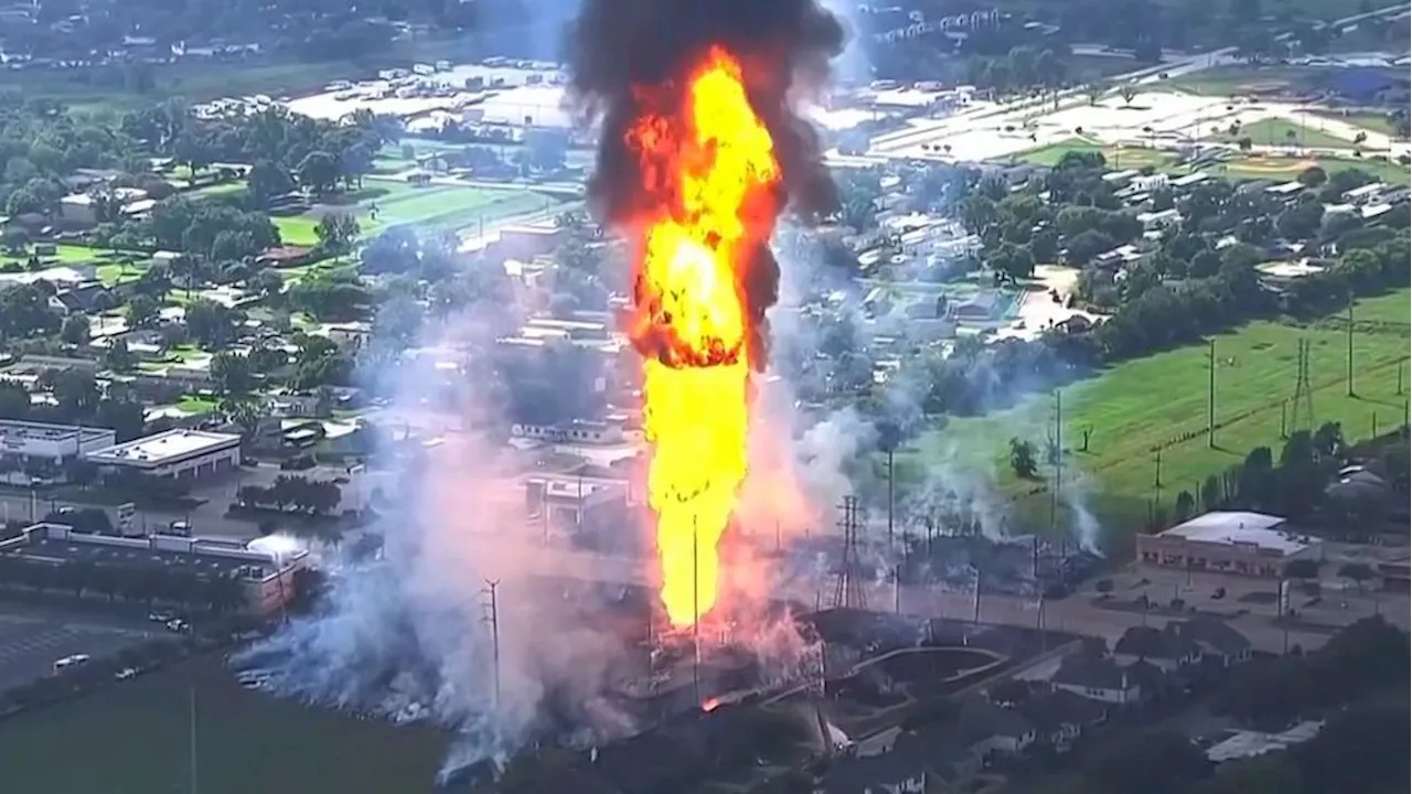 Pipeline fire forces evacuations, burns homes in La Porte, Texas