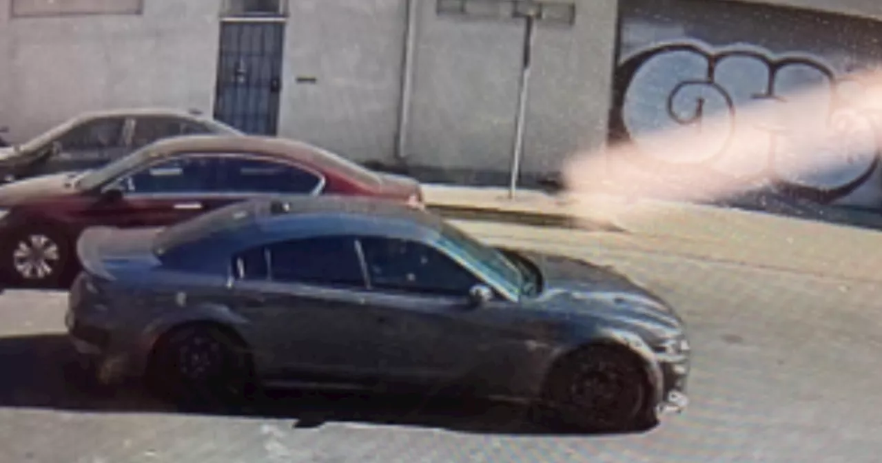 Oakland police search for suspect vehicle in recent armed robberies