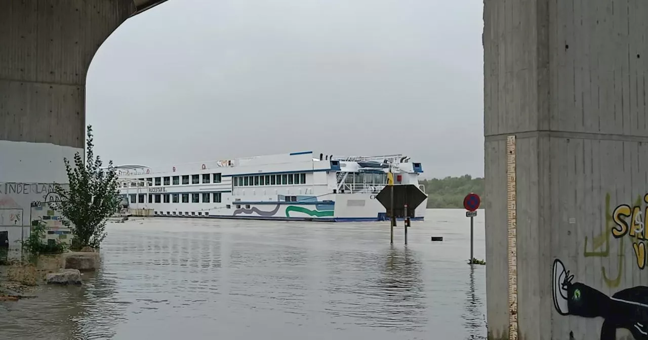 Sperre für Schiffverkehr auf der Donau teilweise aufgehoben