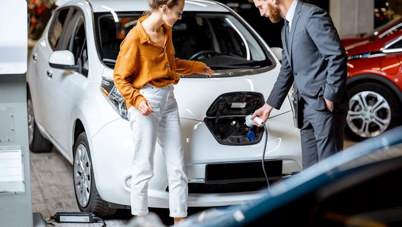 Automobile: les ventes d'électriques devraient réaccélérer en 2025, selon une étude