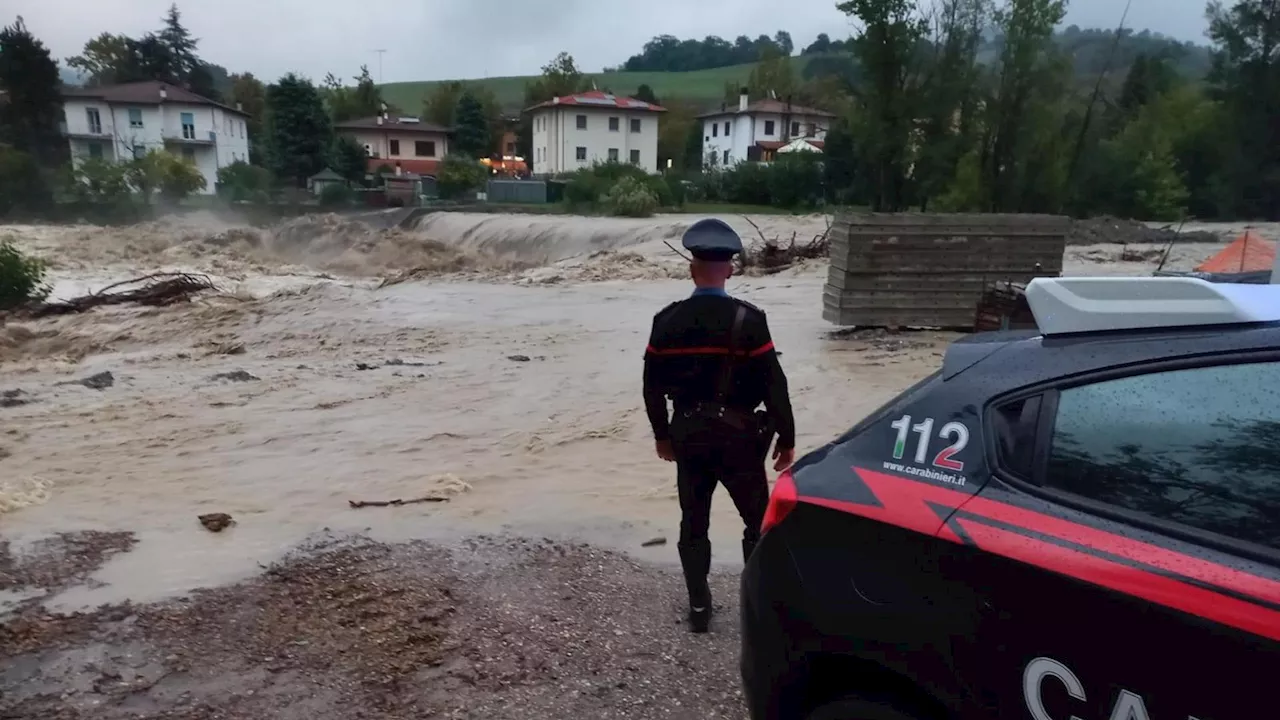 Maltempo in Emilia-Romagna, torna la paura: fiumi esondati, frane e famiglie sfollate. Appello della Regione …