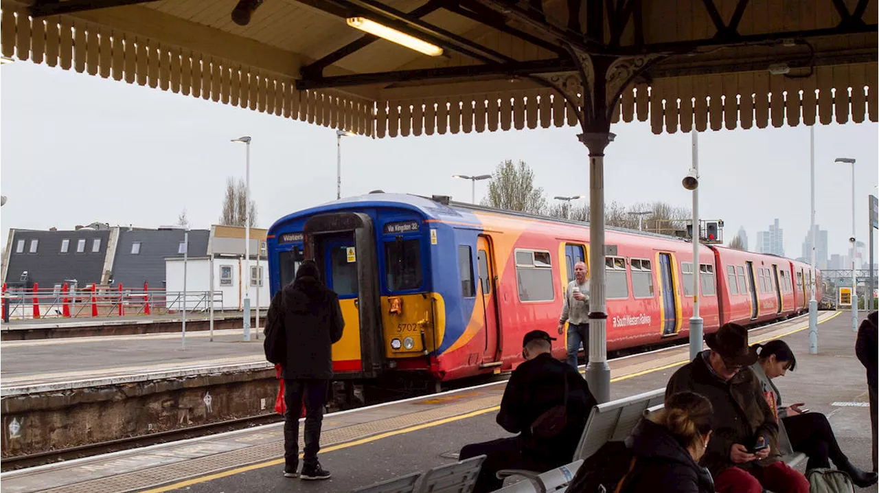 Train drivers vote to back multi-year pay deal and end two year dispute