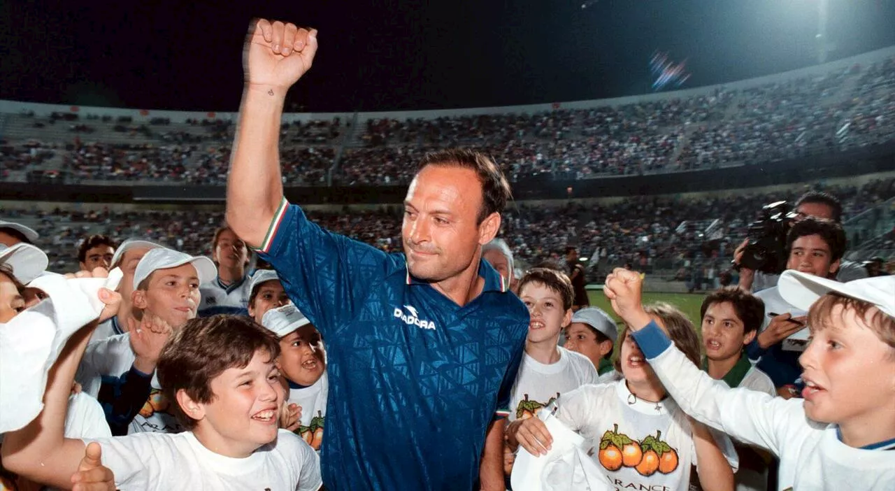 Camera Ardente Allo Stadio Barbera Per Totò Schillaci