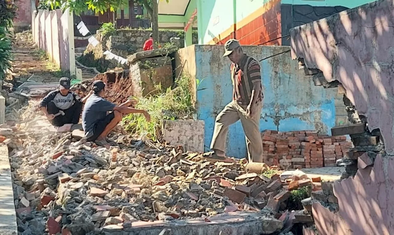 Gempa bumi 5.0 di Bandung, 4 rumah dan Sekolah di Garut Rusak