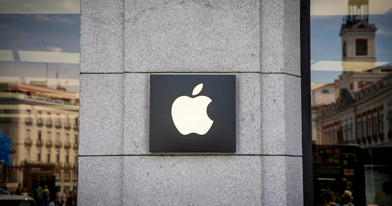 Apple is in talks with JPMorgan for bank to take over Apple Card from Goldman Sachs